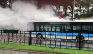 Дымящийся троллейбус сняли на видео в Алматы