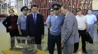 Глава Минобороны совершил рабочую поездку в ЗКО