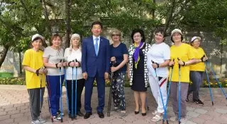 Байбек объехал Ауэзовский район Алматы