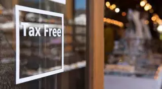 Власти ОАЭ упростили возврат денег по системе tax free для туристов