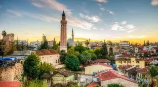 Мэр Антальи предложил ввести туристический сбор