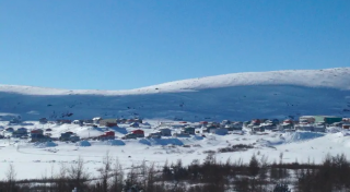 Поселение инуитов в Нунавике в канадской провинции Квебек. © CBC.ca