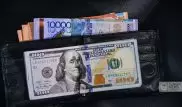 Курс доллара составил 385 тенге на бирже