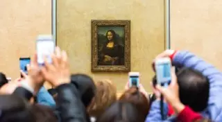 В Лувре возник хаос из-за переноса Мона Лизы