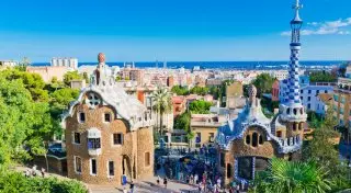 Туристов попросили не рассказывать о поездках в Барселону