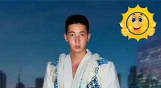 "Меня прозвали принцем". Казахстанец показал национальный костюм на "Мистер мира"