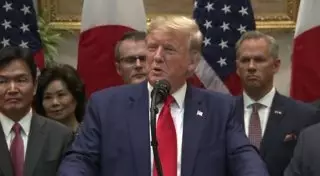 Трамп пригрозил "полностью уничтожить" экономику Турции