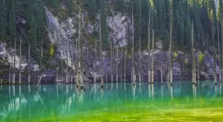 "Мисс Казахстан" снялась в образе девы озера Каинды