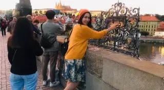 "В Алматы вернулась невестой американца". Казахстанка о романтичных путешествиях