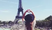 Эйфель мұнарасында жұмыс істейтін қазақ қызы