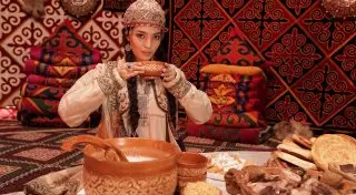 "Мисс Казахстан" снялась в самой "вкусной" сцене для своего фильма