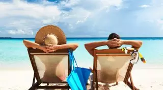 Где спрятать и как обезопасить от воров ценные вещи на пляже