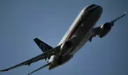 У самолета SSJ100 в российском небе отказал двигатель