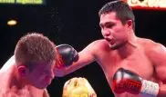 Казахстанский боксер завоевал титул от WBC в андеркарте Канело - Ковалев