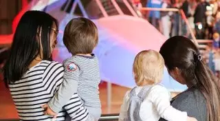 Сделать селфи у "Конкорда" и погулять по авианосцу. Лучшие авиамузеи мира