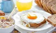 Диетолог назвала худшее сочетание продуктов на завтрак
