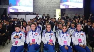 Форум в честь завершения Года молодежи прошел в Туркестане