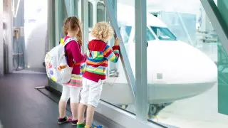 Перелет ребенка без сопровождения родителей: о чем надо знать