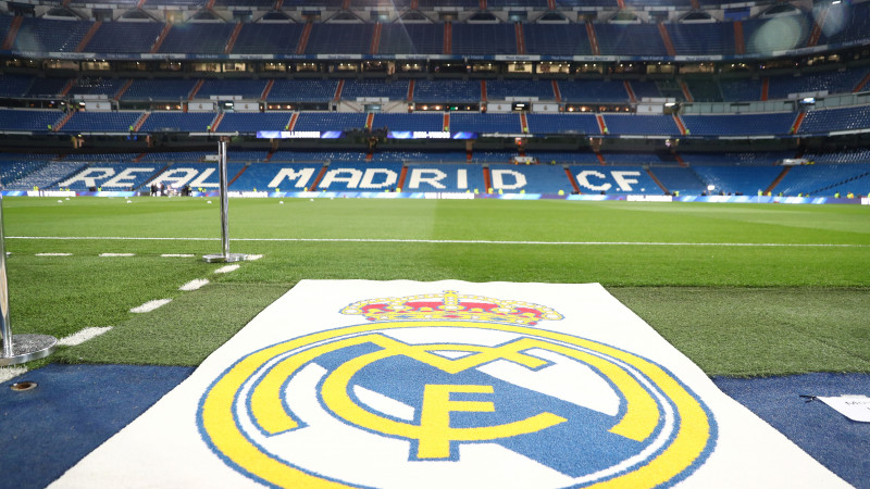 Стадионда ренжіді