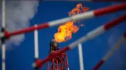 Российская нефть Urals ушла в "минус" вслед за американской WTI