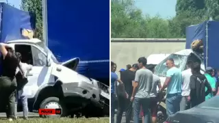 Водителю зажало ноги в жутком ДТП в Алматы