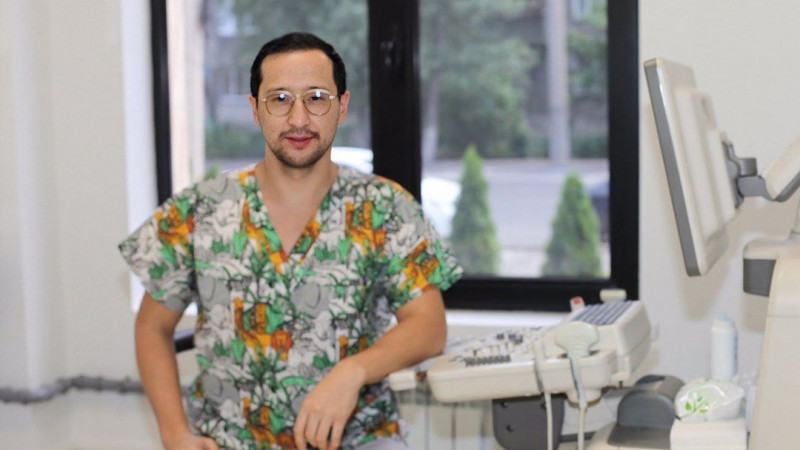 Врач Шалхар Халитов