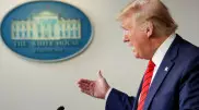 Трамп пообещал простить налоги американцам в случае переизбрания