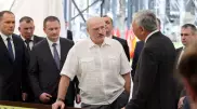 Лукашенко появился на публике с разыскиваемым экс-премьером Кыргызстана