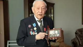 "Прошел Европу пешком, построил три НПЗ после войны". Памяти Жанши Жанасова