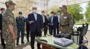 Токаев посетил военный полигон в Арыси