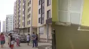 Новая девятиэтажка в Шымкенте покрылась трещинами, затопило подвал