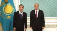 Токаев принял министра иностранных дел Китая