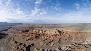 Город на обрыве: Жаркент с высоты птичьего полета