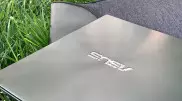 Стильный ультрабук ASUS, работающий до 20 часов на одном заряде