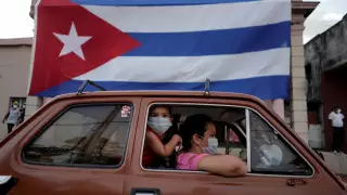 Куба и Чили готовятся принимать туристов