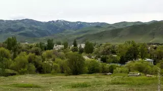 Зачем ехать в село Капал: мавзолей Капал-батыра и музей Акын Сары