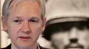 Основатель WikiLeaks согласился сдаться полиции 