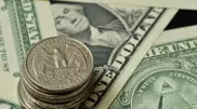 Курс доллара снизился на торгах