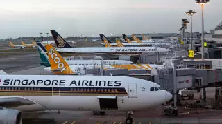 Авиакомпания установит устройства слежения на своих сотрудников