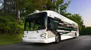 Полностью автономный электрический автобус представили в США 