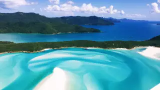 "Белый песок и бирюзовая вода". Названы 10 лучших пляжей 2021 года