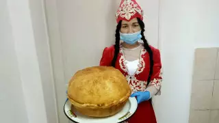 Мегабауырсак испекли в Карагандинской области