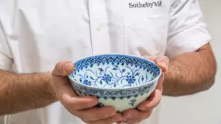 Житель США обогатился, купив дешевую чашу на распродаже