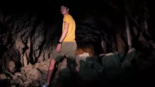 "Адреналин бьет ключом". Зачем туристы ходят в Кастекские пещеры