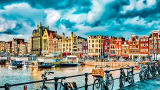 Авиарейс Атырау - Амстердам возобновят 3 июня