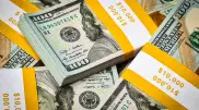 Курс доллара вырос на 1 тенге