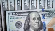 Курс доллара продолжает снижаться