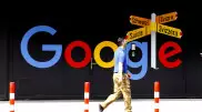 Google запретила непривитым сотрудникам возвращаться в офисы