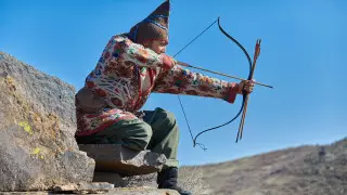 Петроглифы с панорамой эпичной битвы древних тюрков нашли в Архарлы