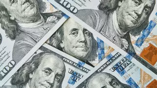 Официальный курс доллара на 10 декабря снизился